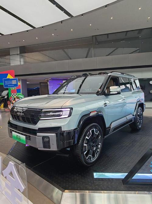 佛山127比亚迪方程豹硬派越野的爆款，英菲尼迪35周年与你共成长